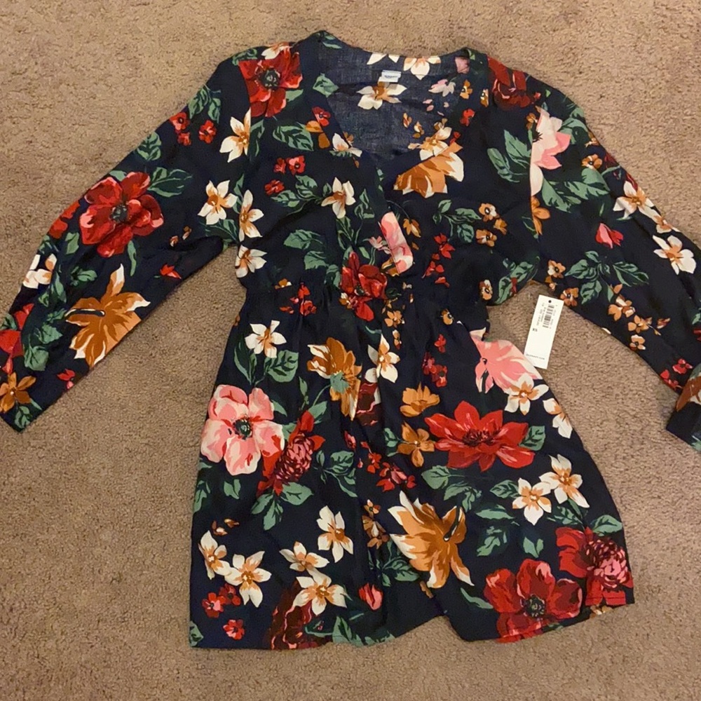 Old Navy Maternity Top - XS